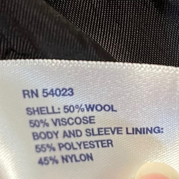 Classic Brown Herringbone Blazer – Size 4 - Picture 3 of 7